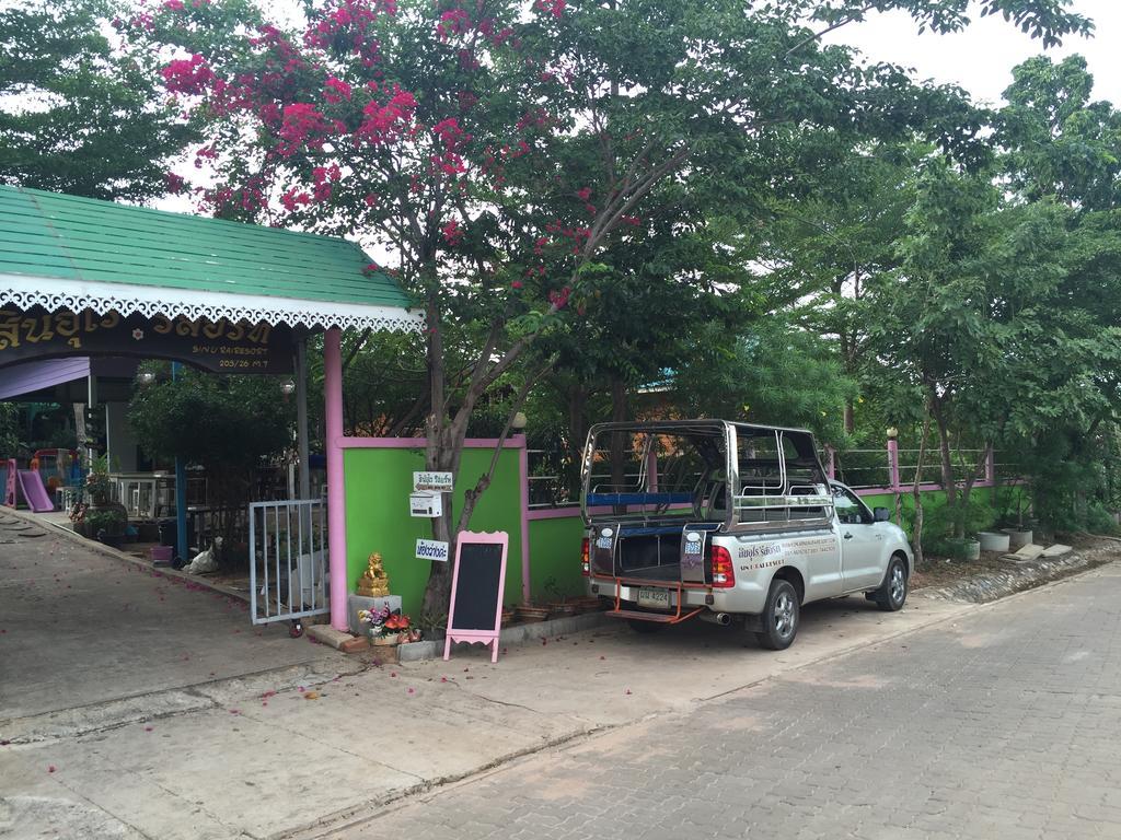 Sin U Rai Resort Ko Lan Luaran gambar